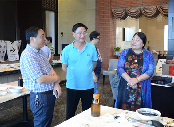 民建开封市委参政议政委员会、民建鼓楼总支举办迎“七一”弘扬文化书画交流会